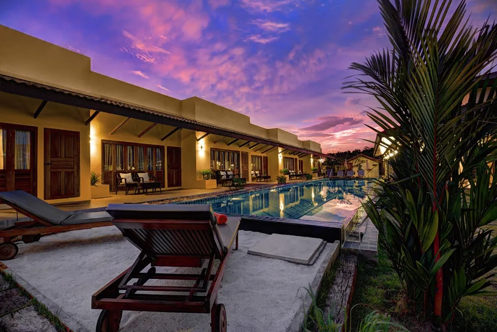 Taratai Villa 20m swimming pool